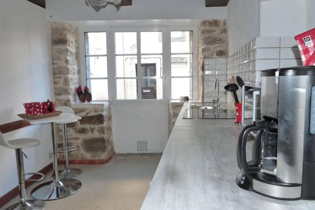 BOTOÙ KOAD, maison 2 ÉTOILES, WIFI gratuite, la MER, boulangerie, marché quotidien à 100 pas Douarnenez Esterno foto
